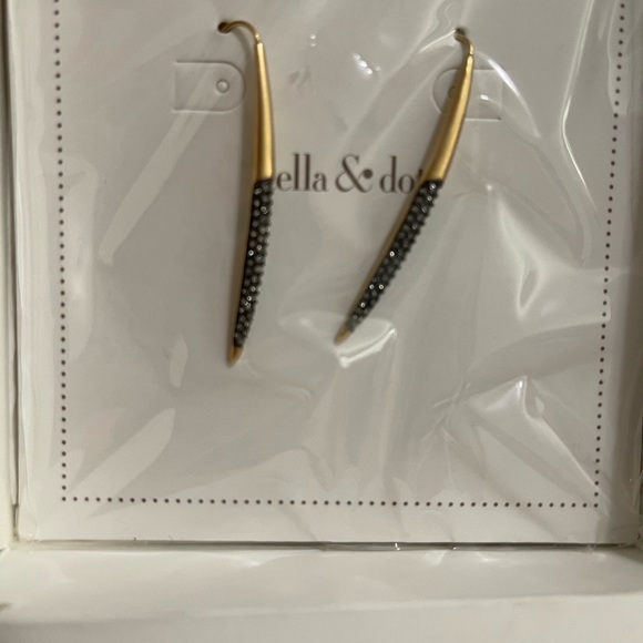Stella & Dot New Moon Earrings - Picture 3 of 5